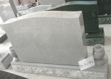 China Kurven-Begräbnis- Monument-Granit, aufrechte Finanzanzeigen und Grundsteine mit Vase fournisseur