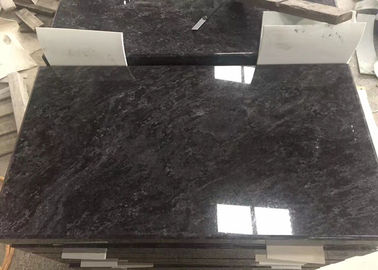 China Kundengebundene schwarze Granit-Grundsteine, Granit-Erinnerungssteine mit weißem Punkt fournisseur