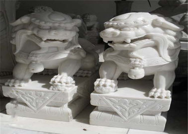 China Weiße Jade-Marmor-Löwe-Skulptur, Steintierskulpturen kundengebundene Farbe fournisseur